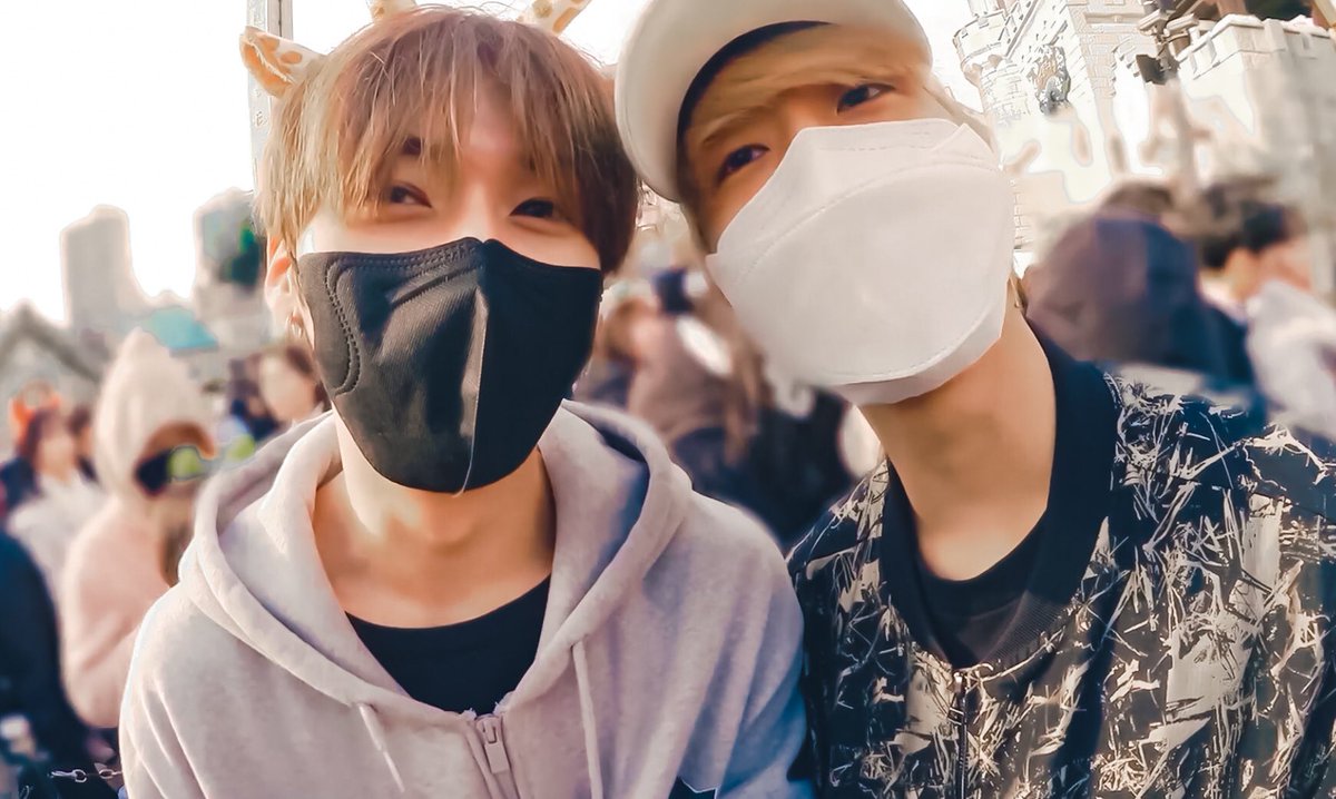 anyways, in honour of valentines’ day — a long thread of minho boyfriend quality pics for all the singles