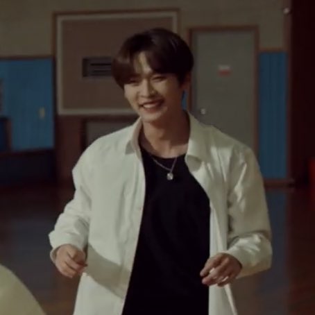 anyways, in honour of valentines’ day — a long thread of minho boyfriend quality pics for all the singles