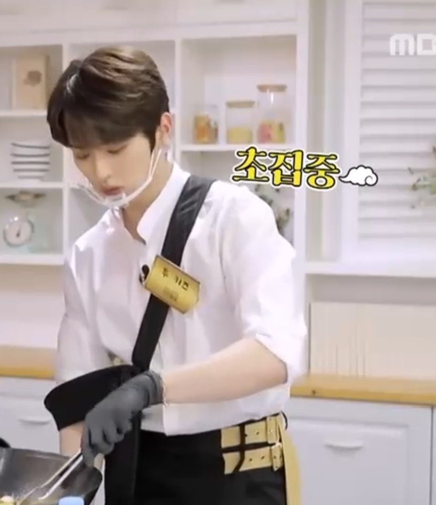 anyways, in honour of valentines’ day — a long thread of minho boyfriend quality pics for all the singles