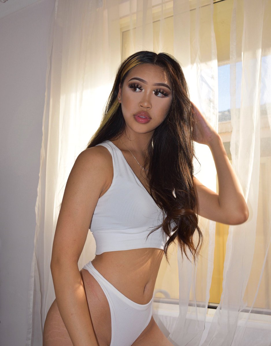 GoddessReyy's tweet photo. a devil in a disguise, i will be the one calling the shots, the one who will take a everything you own bit by bit. let’s start with that wallet of yours beta😈

♡ findom footfetish humanatm drain paypig FinD asianfindom moneyslave ♡ @asiandomnation https://t.co/JYZ39iEH7X