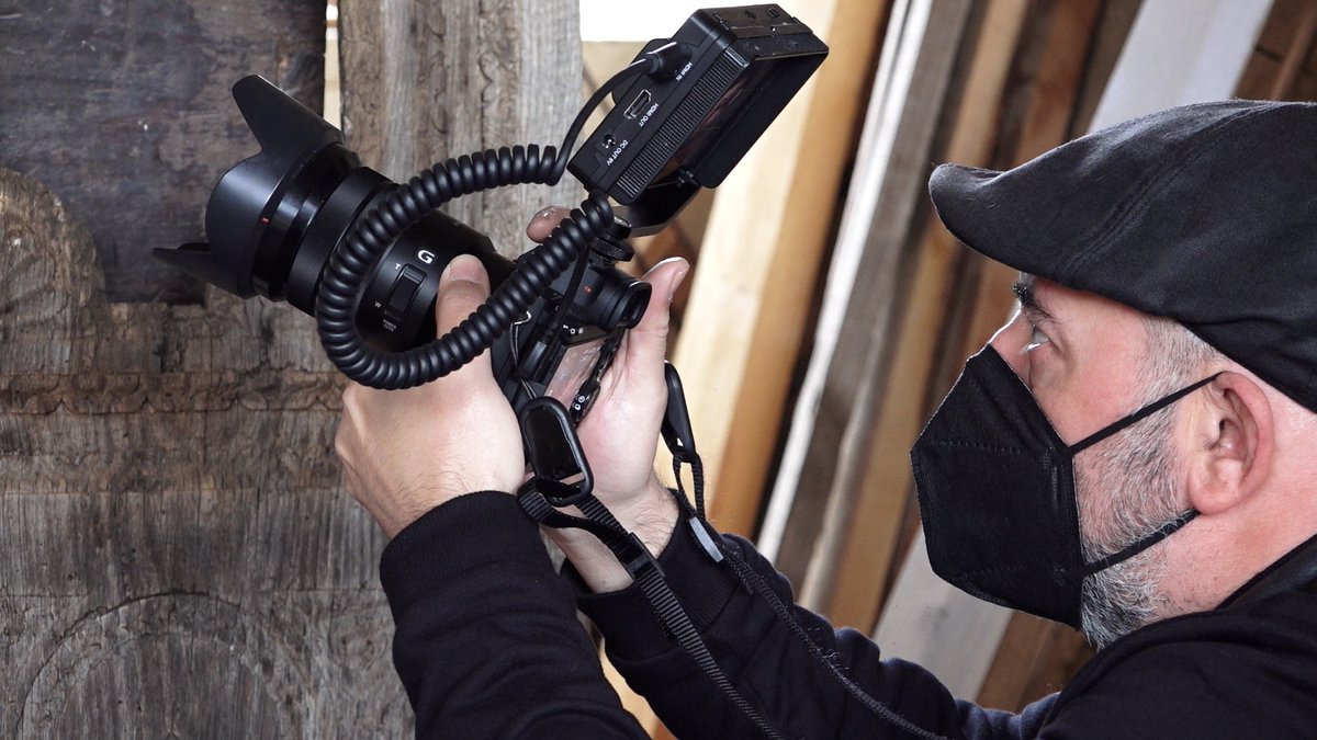 Hoy 14 de Febrero se celebra #SanValentín, el día del AMOR❤️
Felicidades a todas aquellas personas que hoy tenéis algo que celebrar!🥰
➡️También existe el amor verdadero por el trabajo, sobre todo si se trata de tu pasión, como es  nuestro caso🎥💻
#Enamoradosdenuestrotrabajo 😍