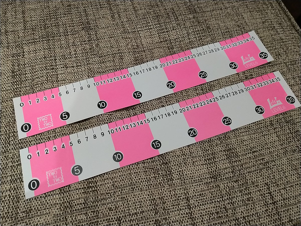 LEVEL6_toujima's tweet photo. レベロクメジャーステッカー35cmのピンクカラー。
試作で出たB品(少々の印刷見当ズレ·色コスレ等)ですが廃棄するのはもったいないのでプレゼント(^-^)/
フォロー＆リツイートで抽選で10名の方に！(明日の正午まで)
好評ならほかにも企画します。
よろしくどーぞ♪
#レベロク https://t.co/OvjqZsB0tC