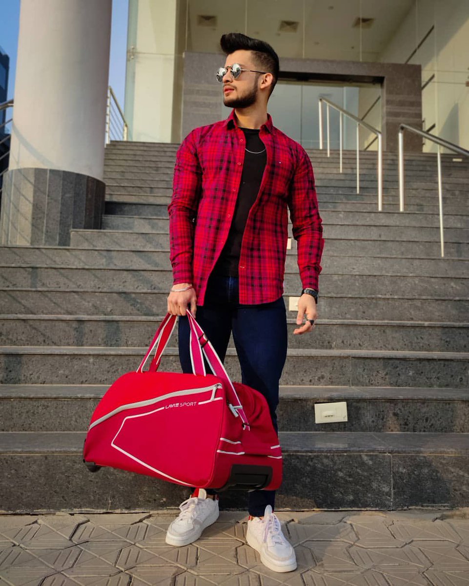 Amour Rendezvous!😍 Tag &amp; comment one dream place you would travel with your bae!🌉
-
Click this link to grab the featured stylish backpack at 60% discount amzn.to/33Ugu4D
-
#valentinesday #valentinesgetaway #trendyduffle #crushinggoals #styleinspo #stylishbag