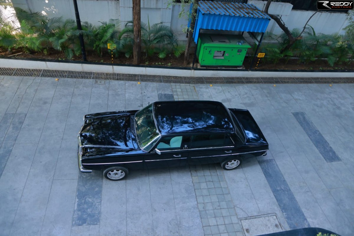reddycustoms's tweet photo. We at Reddy Customs are passionate about refurbishing old cars to meet your modern desires.
We have recently revamped an old Mercedes classic. Some images for you.
#reddycustoms #vintagestyle #vintage #vintagefashion #mercedes #volkswagen #mercedesvclass #mercedesvito https://t.co/9Y6DIGxK27