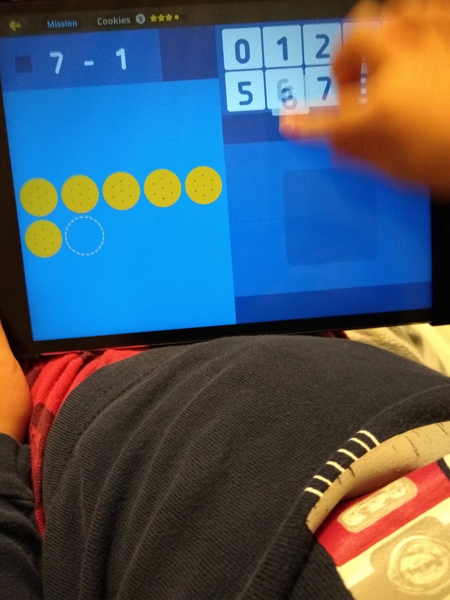 tetsu_atsu_'s tweet image. 引き算なう🙂

4歳5カ月　#鉄熱日記　#TODOMATH　#トドさんすう