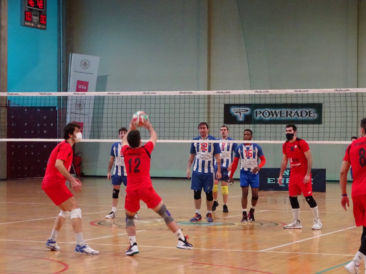 Voleibol mascu. UVa-SAD Recuerdo. Resultado: 2-3 (25-18) (21-25) (25-21) (24-26) (12-15) <a href="/UVa_es/">Gabinete de Comunicación Universidad de Valladolid</a> <a href="/FuentelaMora/">Fuente la Mora</a> 
 <a href="/VoleyRecuerdo/">Voleibol Recuerdo</a> #UVa_es #UVaDeporte