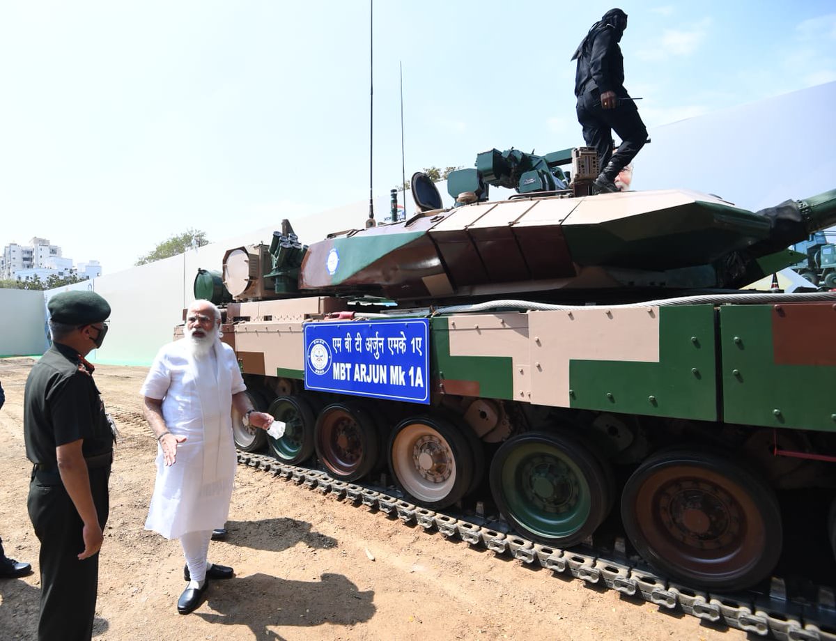 Defence_Squad_'s tweet image. More Pics From Arjun MK1A Tanks Hand Over Ceremony.
#ArjunTank #ArjunMK1A #IndianArmy #DRDO #Jaihind