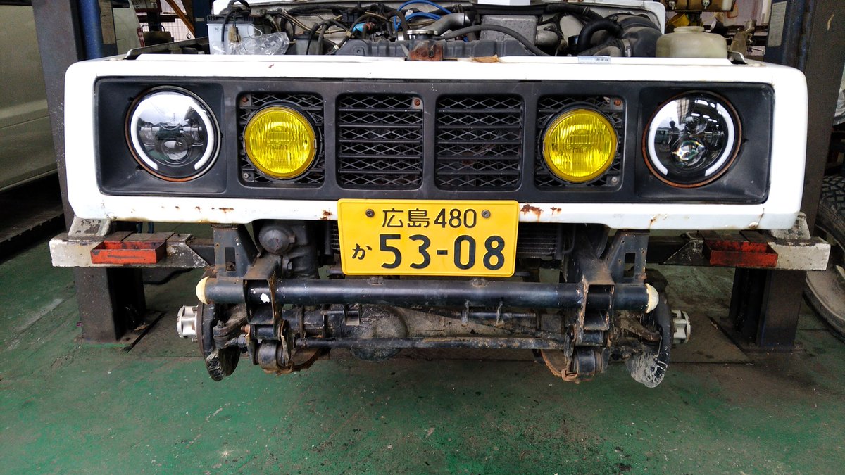 jacen028's tweet photo. 構造変更のついでにいらんもんを外す。
できれば700kg台に乗せたい。
#ジムニー
#JA71C
#昭和の車 https://t.co/wmPJg2PuNi