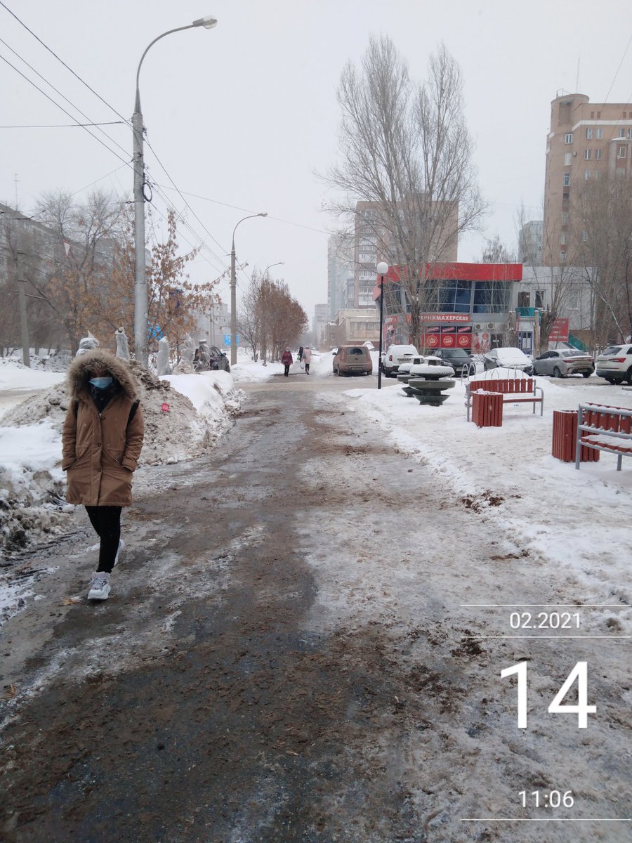 um11_Lensk's tweet photo. @rWxiihregngwb4q @EBondarenko3 @samarek60 Данный участок МП Благоустройство отработало вчера вечером https://t.co/PtIcWXTg8W