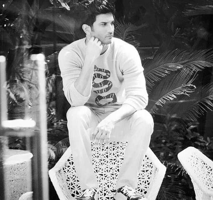 AnushaAgrawal3's tweet photo. Who Killed Ssr And Disha

#JusticeForSushantSinghRajput 
@itsSSR 🔱📿🦋💫💥✨🙏 https://t.co/uOhWdZcmyX