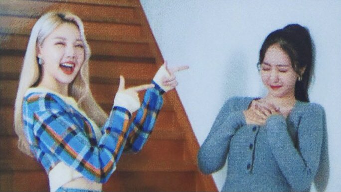 sinbzones's tweet photo. #SINB &amp; #YERIN: two pretty best friends https://t.co/PQIdf2va4y