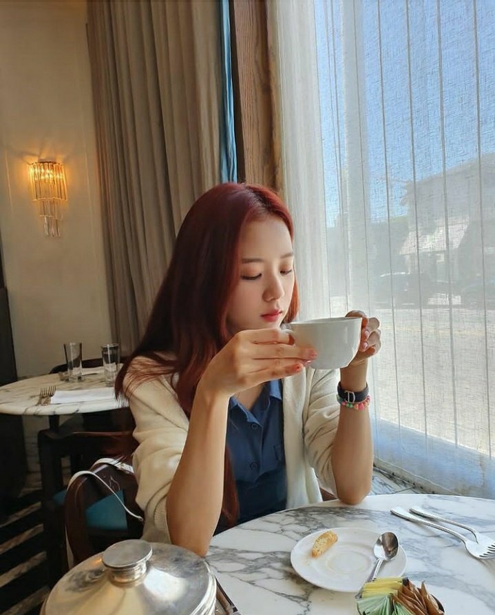 jisooartsy tweet picture