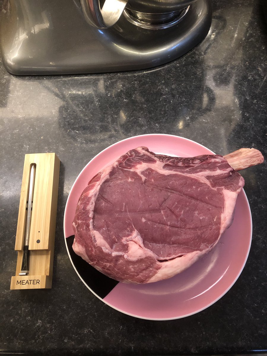 Tonight’s tea sorted 🥩🍷💪#cotedebeouf <a href="/GridIronMeat/">Grid Iron</a> <a href="/MEATERmade/">MEATER</a> #valentinesday2021 #winning