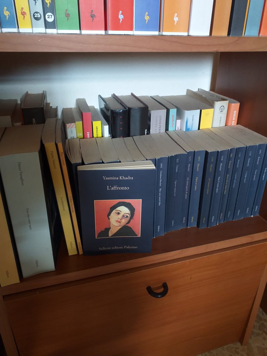 CasulaGiuliana's tweet photo. #AssociazioniLibere a #CasaLettori #LAffronto
#YasminaKhadra. Un poliziesco e non solo. Scrittore algerino magnifico.
Grazie @sellerioeditore @CasaLettori @LuciaLibri @mariadicuonzo1 @SheMsBluebell @Ro_Berta_42 @raf_rob @smemorinamatta1 @Matteo__BG @Contornidinoir @titofaraci https://t.co/9axoHKupZk