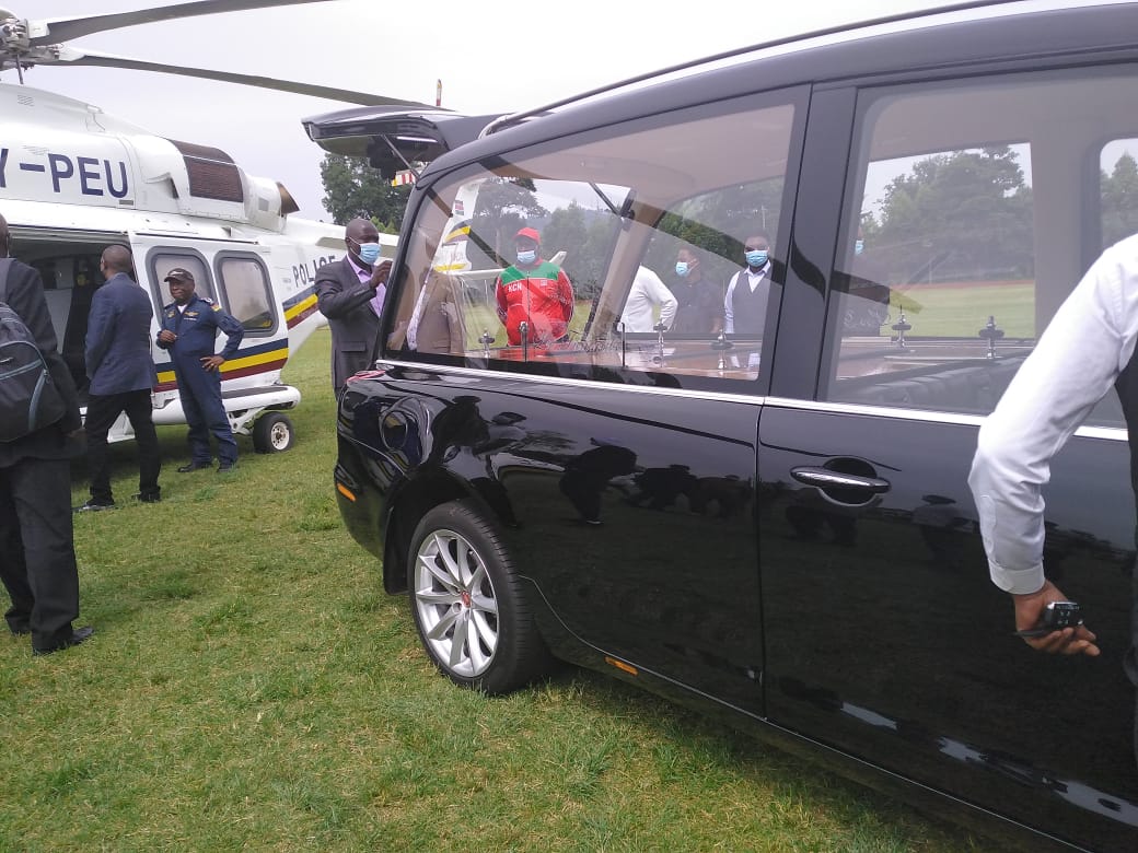 seitofm's tweet photo. Body of former Cabinet Minister Simeon Nyachae arrives in Kisii ahead of burial. https://t.co/nYIbO1W7af