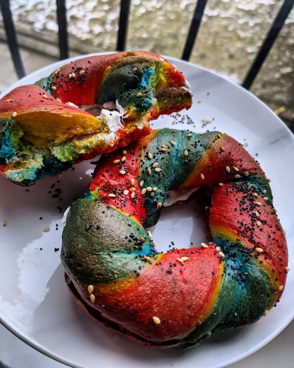 Rainbow bagels 
#rainbowbagels #rainbow #homemade #baker #tasty #yum #bread #bagels