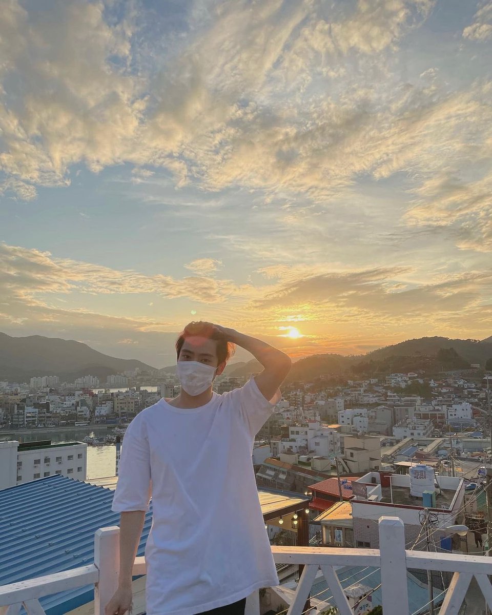 _jeongjaehyunjh's tweet photo. 🎂 https://t.co/vugJVc0Jkm