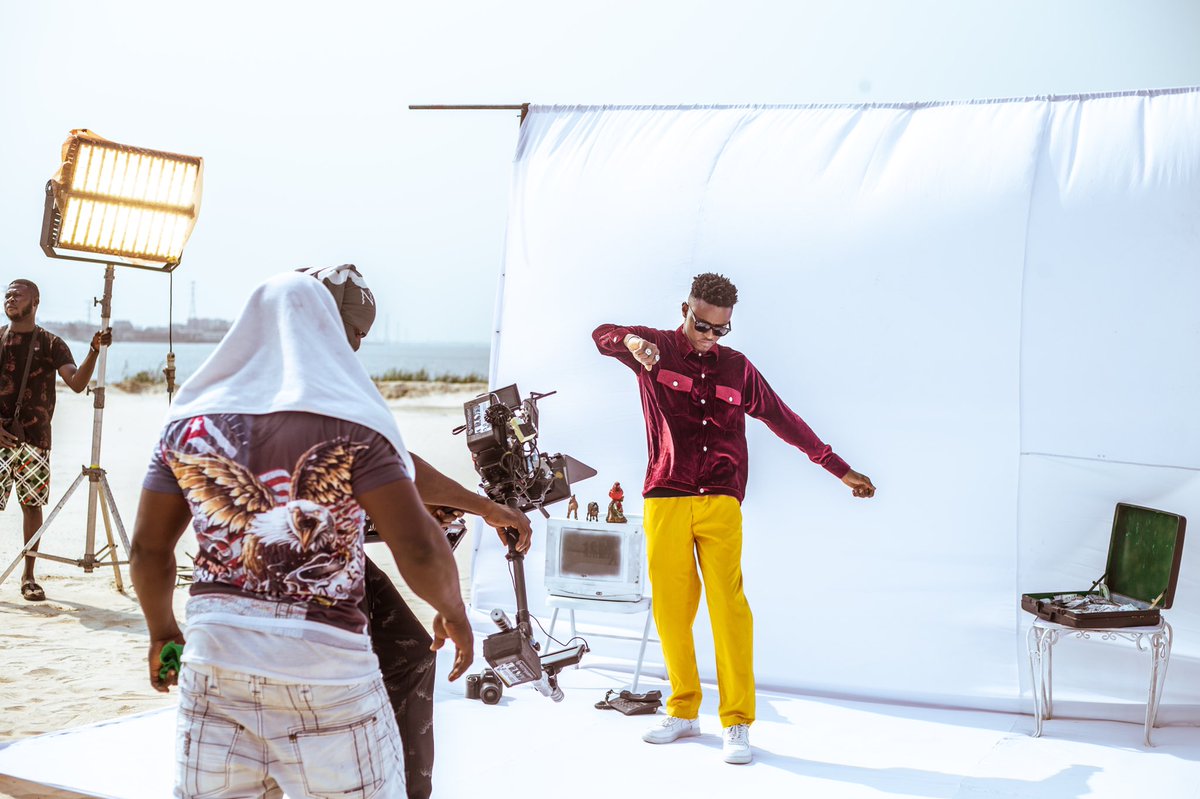 Whalezgram's tweet photo. #BlessUp @Dj_consequence @nayaeffectz https://t.co/NpT7eBRXMI