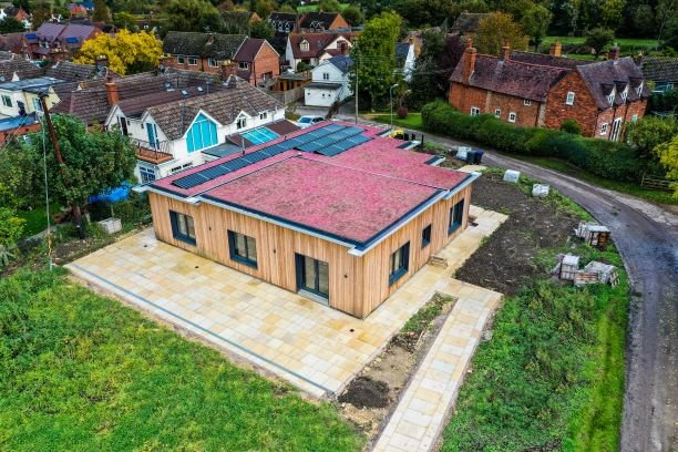 MarkSiddallRIBA's tweet photo. INTERNATIONAL #PASSIVHAUS OWNERS CHALLENGE 
From Friday 19th Feb 2020, are you willing to turn off your space heating for 7-days (or until it gets "too cold") and each day let others know about the experience on social media?

RT to invite participants
 
#PassivhausChallenge 1/4 https://t.co/lDHm6SYuG2
