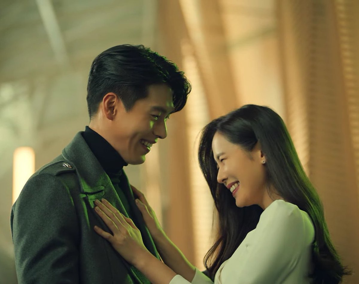 binjincrumbs's tweet photo. get you someone who looks at you the way hyun bin looks at yejin https://t.co/JONM4mIymM