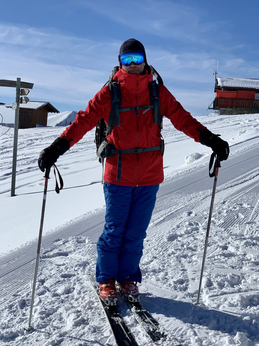 Après l’effort... 🥾🥾
Le reconfort!!⛷⛷⛷😀😀😀
#ambassadeurSavoieMontblanc
#Locationtenueski #MagnifiqueFrance
 #cethiverjeskie #BaladeSympa #esi