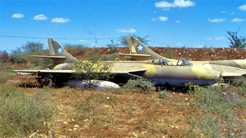 Let‘s start a thread about the Somali Air Force.1/Hawker Hunter. Apparently this one saw use only after the war with Ethiopia was over, albeit details are murky.