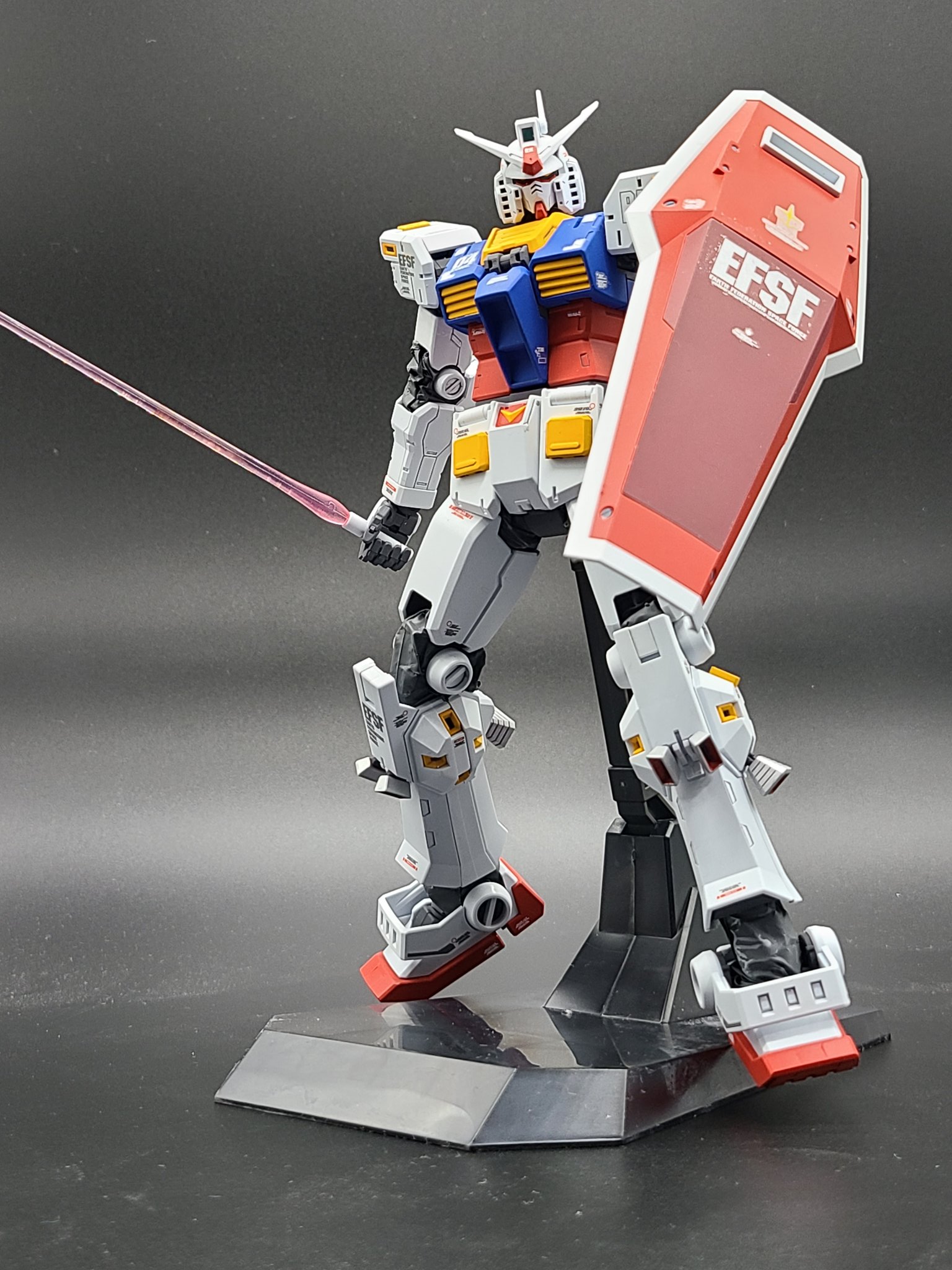 ひろまさひろまさ Pguガンダム作成中です Mgフルアーマーガンダム サンダーボルトの中身のみですが 塗装までいけました さあ 次は武装だ 本体はトリコロールカラーなので 何色にしようか ガンプラ好きと繋がりたい ガンプラ ひろまさひろまさ Pguガンダム作成中です Mgフルアーマーガンダム サンダーボルトの中身のみですが 塗装までいけました さあ 次は武装だ 本体はトリコロールカラーなので 何色にしようか ガンプラ好きと繋がりたい ガンプラ