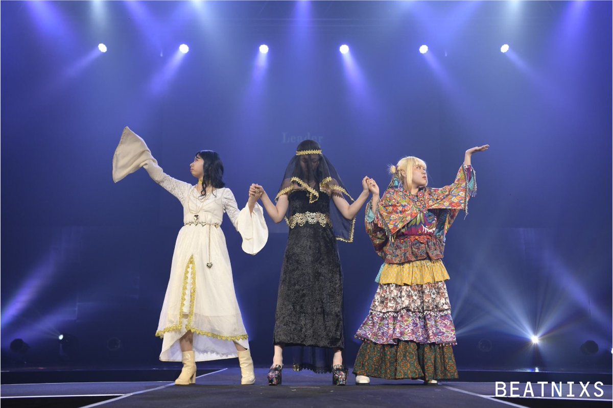 BEATNIXS_B's tweet photo. BEATNIXS 2021
2021.02.14 (Sun)

team：clique
theme：派閥

#beatnixs2021
#キッカケは #beatnixs
#hairmake  #fashion  #show
#osaka  #zeppnamba https://t.co/f6yRUr2mDQ