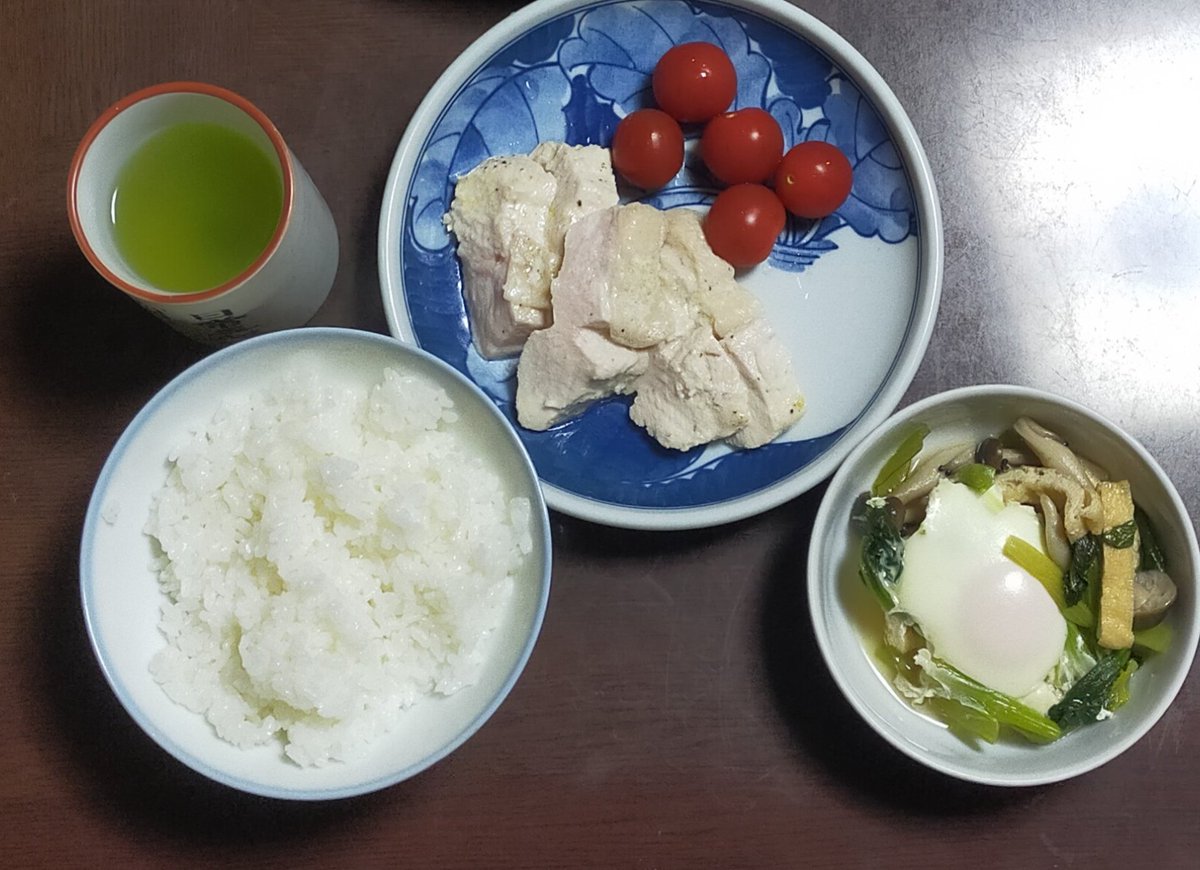 不穏な医学 あら センスの塊ですの Rt C Aki777 今日のメインは鶏の胸肉とご飯に昨日親戚にもらったギョーザに小松菜と厚揚げに卵入れたもの 昨日のギョーザがまだあったので料理自体はあっさりしたものを意識して ギョーザ おうちごはん 夕食 不穏な医学 あら センスの塊ですの Rt C Aki777 今日のメインは鶏の胸肉とご飯に昨日親戚にもらったギョーザに小松菜と厚揚げに卵入れたもの 昨日のギョーザがまだあったので料理自体はあっさりしたものを意識して ギョーザ おうちごはん 夕食