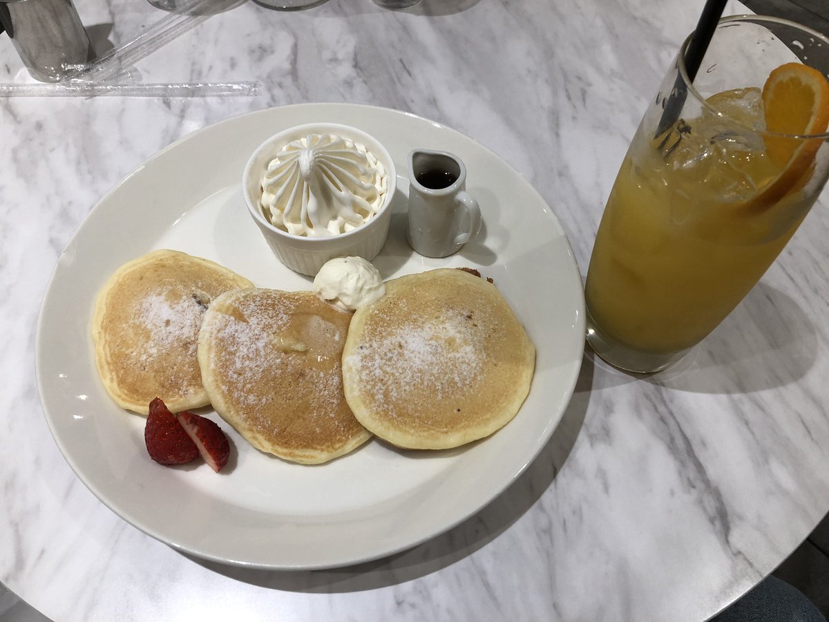 永近渉 パンケーキウメェ オレンジジュースは飲みかけです ちなみにオレンジジュースはなっちゃんくらいの果汁がベストだよこれ絶対共感してくれる人いるでしょ 永近渉 パンケーキウメェ オレンジジュースは飲みかけです ちなみにオレンジジュースはなっちゃんくらいの果汁がベストだよこれ絶対共感してくれる人いるでしょ