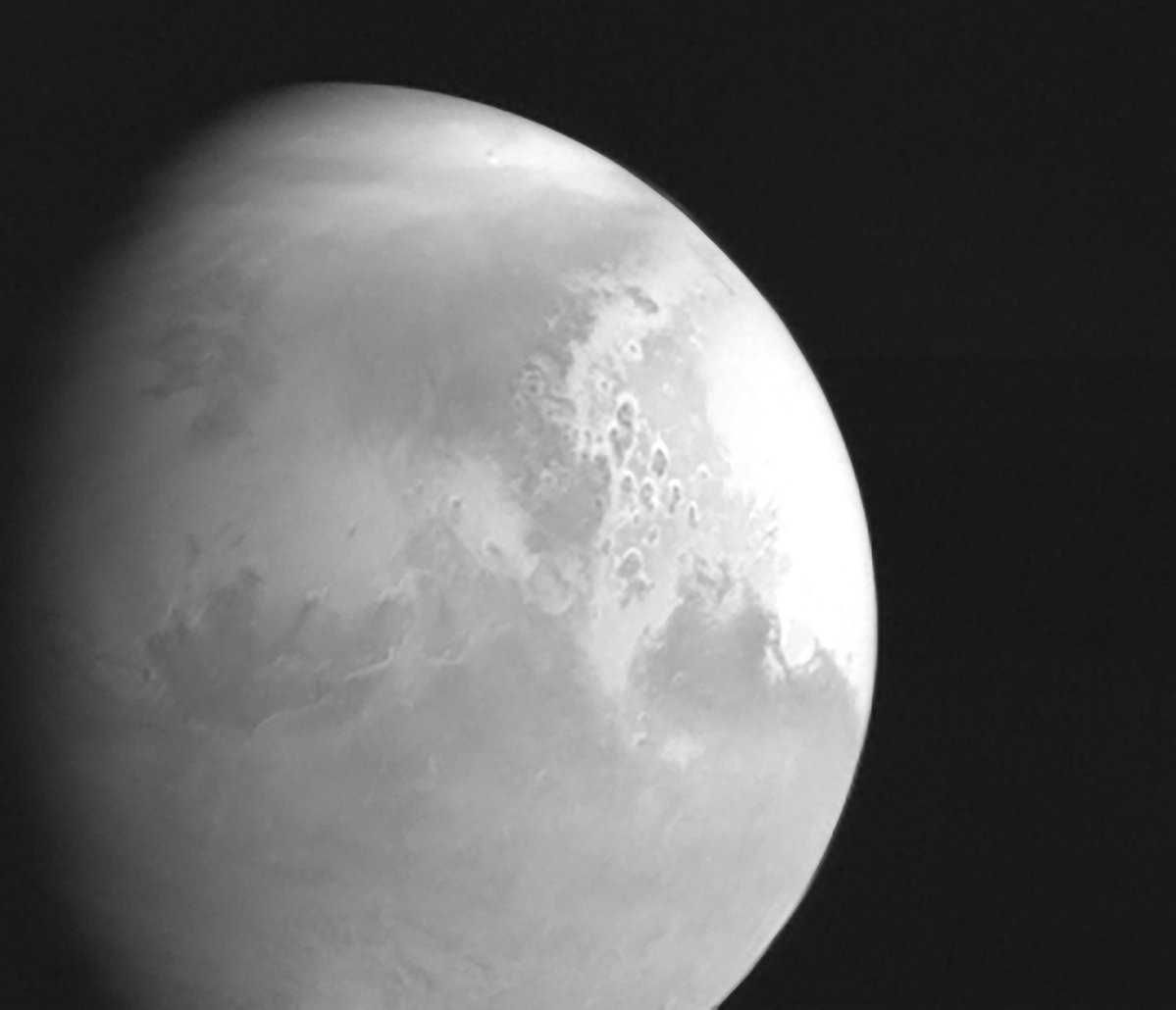 kornkt's tweet image. นี่คือสองภาพแรกจากดาวอังคาร ที่ยาน Hope ของสหรัฐอาหรับเอมิเรสต์ และยาน Tianwen-1 ของจีนถ่ายส่งกลับมาสู่โลกได้

และในอีก 5 วันต่อจากนี้ ยาน Perseverance ของสหรัฐฯ จะเดินทางตามไปถึง พร้อมกับเป็นยานลำแรกที่จะลงจอดในปีนี้อีกด้วย!

รอติดตามชม live ที่ youtube.com/kornkt ได้เลย