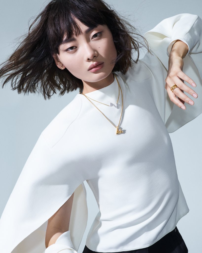 Louis Vuitton on X: The expression of #XiaoXingMao. The Chinese model  mixes and matches pieces from the #LVVolt Collection. Explore # LouisVuitton's bold Fine Jewelry line at    / X