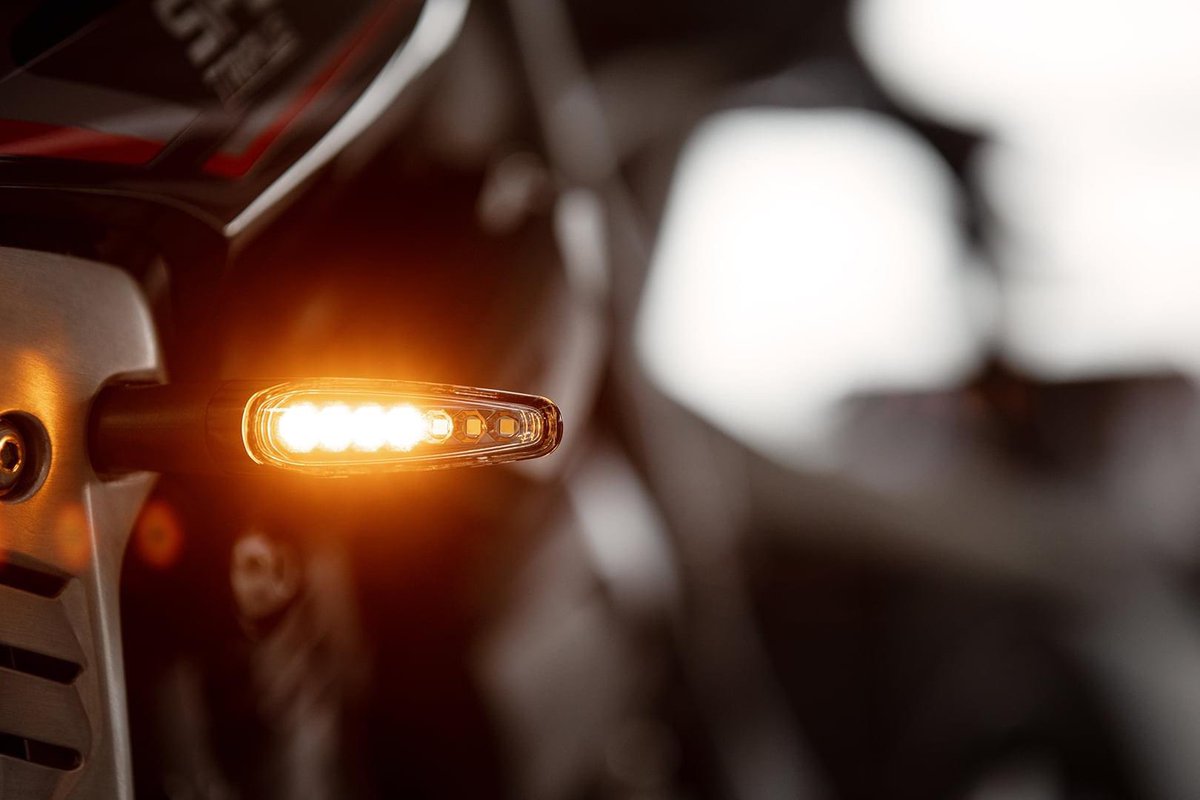TriumphMotorSA's tweet photo. With design precision, our styling accessories complement the aggressive design and arresting poise, boosting the overall look while preserving that pure Speed Triple attitude. How will you personalise yours? Configure yours now: https://t.co/68hRWmlj4X

#triumphsa #speedtriple https://t.co/nYY0VG5RLg