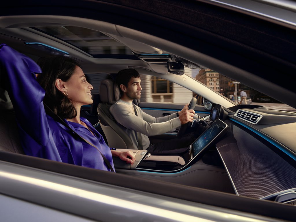 mercedesbenzeg's tweet photo. The new S-Class is more than just a car. It’s a friend that knows you and your likes, always having everyone’s back.
Now at your nearest showroom.
Visit us or call 16362.
#CaresForWhatMatters #TheNewSClass #MercedesBenz #TheNewLuxury #NowInEgypt https://t.co/5MnNT93wEs