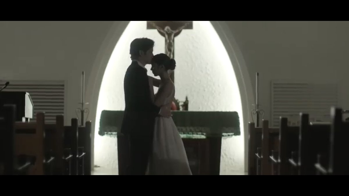 microlasticfan's tweet photo. The official music video for Paubaya by Moira hits so strongly esp getting Julia &amp; Joshua to star in it and have them write their dialogues that we all know aren’t scripted and comes from their hearts just makes it so powerful. It was a beautiful closure for JoshLia #PaubayaMV https://t.co/l6iG5qfe1Q