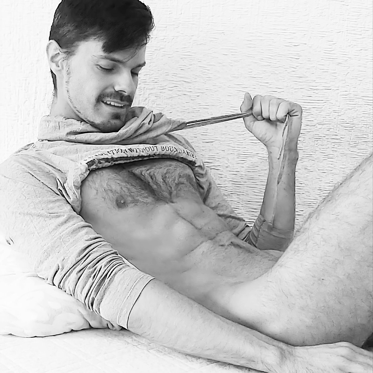 lunadoArrasando's tweet photo. #sexy #sexyatitude #hot #hotboy #hotgay #gaywithoutunderwear #colors #BlackAndWhite #sexyhommes #boy4boy #boygay #lovegay #sexybody https://t.co/g9030FuXO4