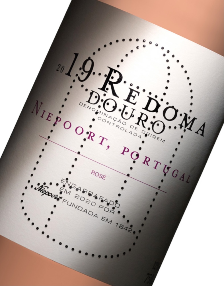 Happy Valentine's Day!  For us, love has many more colours than just pink. We love red wine, white wine and Rosé, too. So we share a glass of Redoma Rosé to remind every one that love has many colours :)
#redoma #Rose #rosewine #valentinesday #niepoort #dourovalleywine