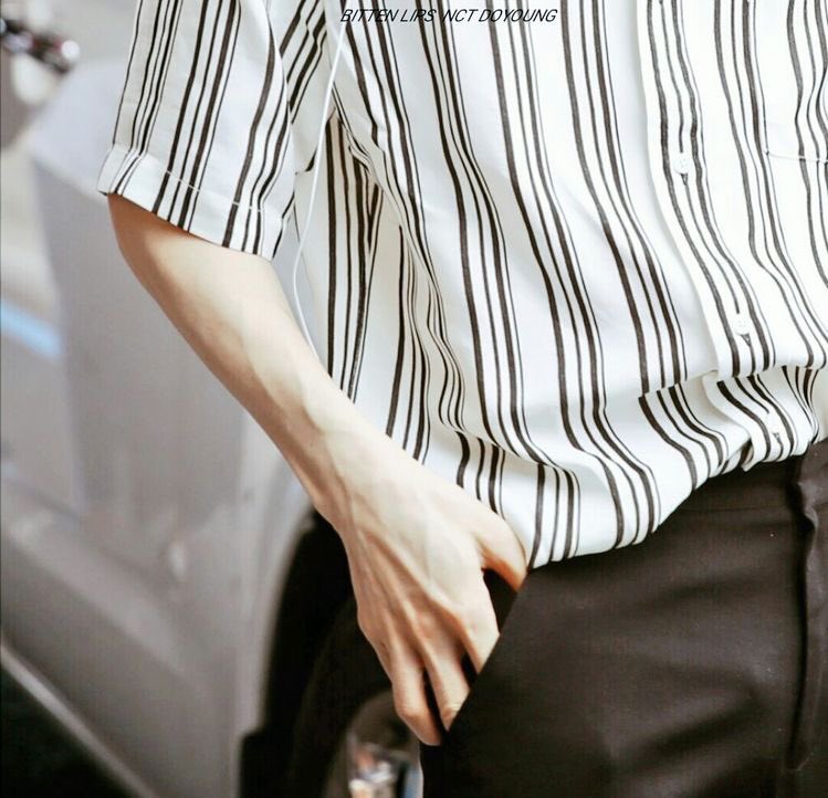 teeyhaiver2's tweet photo. Tee-Yhai, Prabpleum L. 
    ; M.6/2 — extraordinary boy

img doyoung nct https://t.co/hkHA5kAefu
