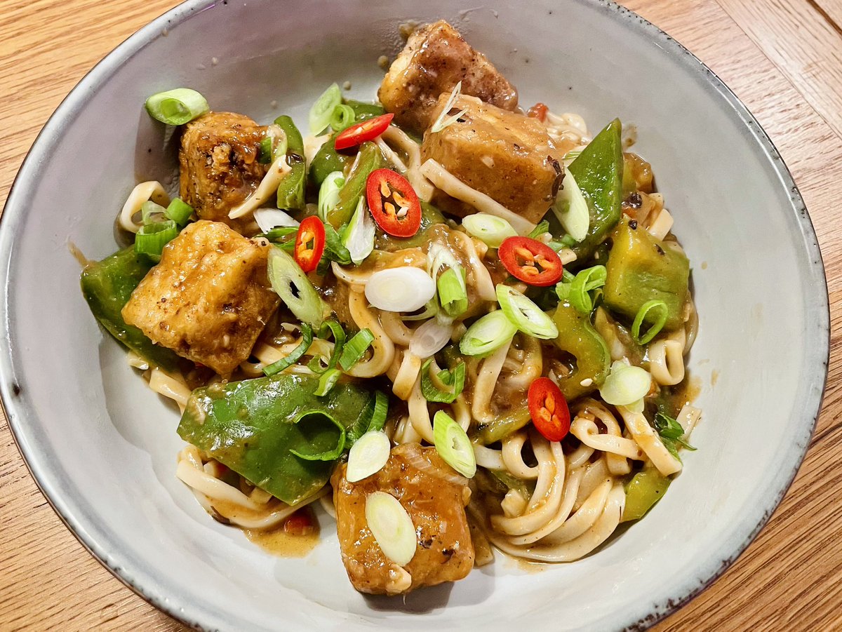 hempsworth's tweet photo. Thanks to @Chinghehuang for the delicious black bean tofu chow mein from your amazing new book #AsianGreen and @SaturdayKitchen - made it for our Valentines/Lunar NY feast! 💚 🌱 🧧 🎊 🐂 https://t.co/lp4ZQLszM2