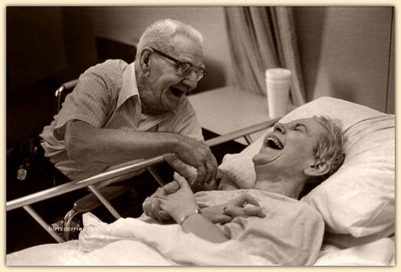 Never underestimate the power of genuine #laughter to heal.

.

#SundayVibes
#laugh #belight 
#humour #laughing 
#unconditionallove
#ThinkBIGSundayWithMarsha