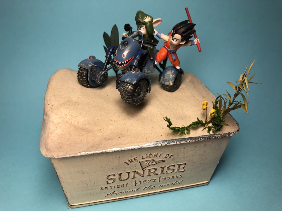 aznabo_s's tweet photo. ドラゴンボールのウーロンのシャークティースをあしらった4WＤロードバギーに小さな台をつけてみました。

#ドラゴンボール
#ウーロン
#孫悟空
#シャークティース
#ロードバギー
#オフロードバギー
#ノーズアート
#DragonBall 
#roadbuggy https://t.co/CRX0UO8ilA