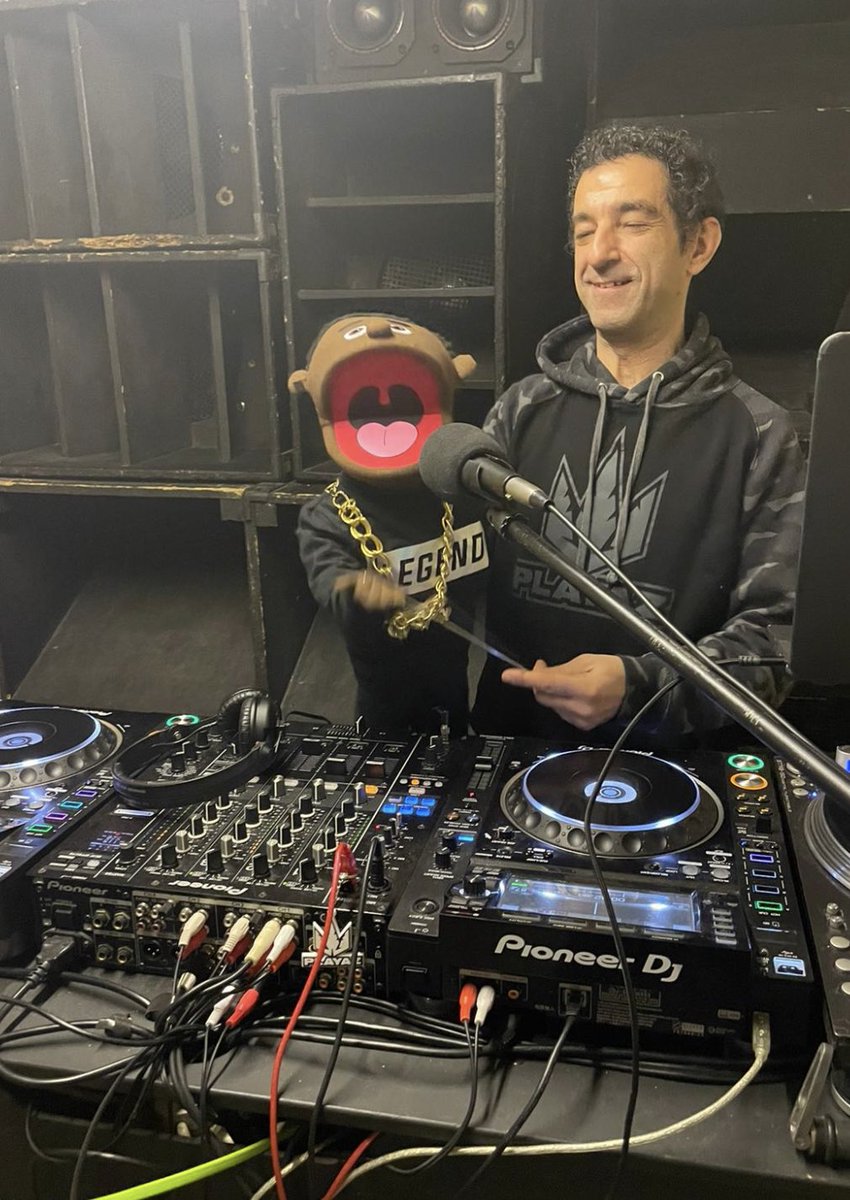 Lasts nights live stream was great fun !! p.s meet out new member to the kru “Franklin “ 🎧🎧😂😂