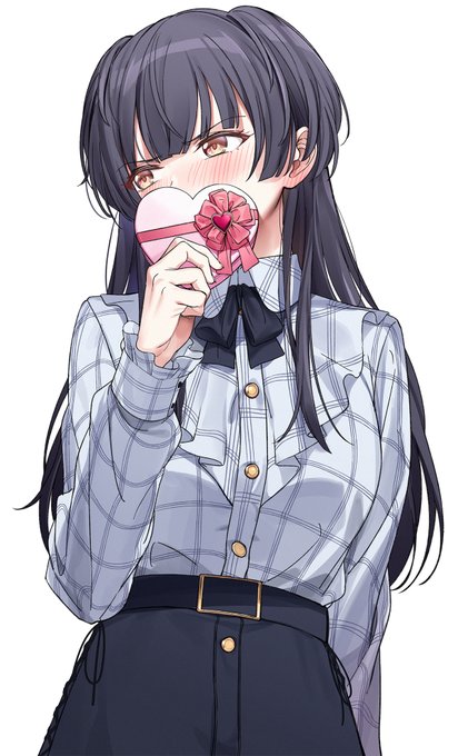 「これ……今日一日、渡しそびれてたけど……」 