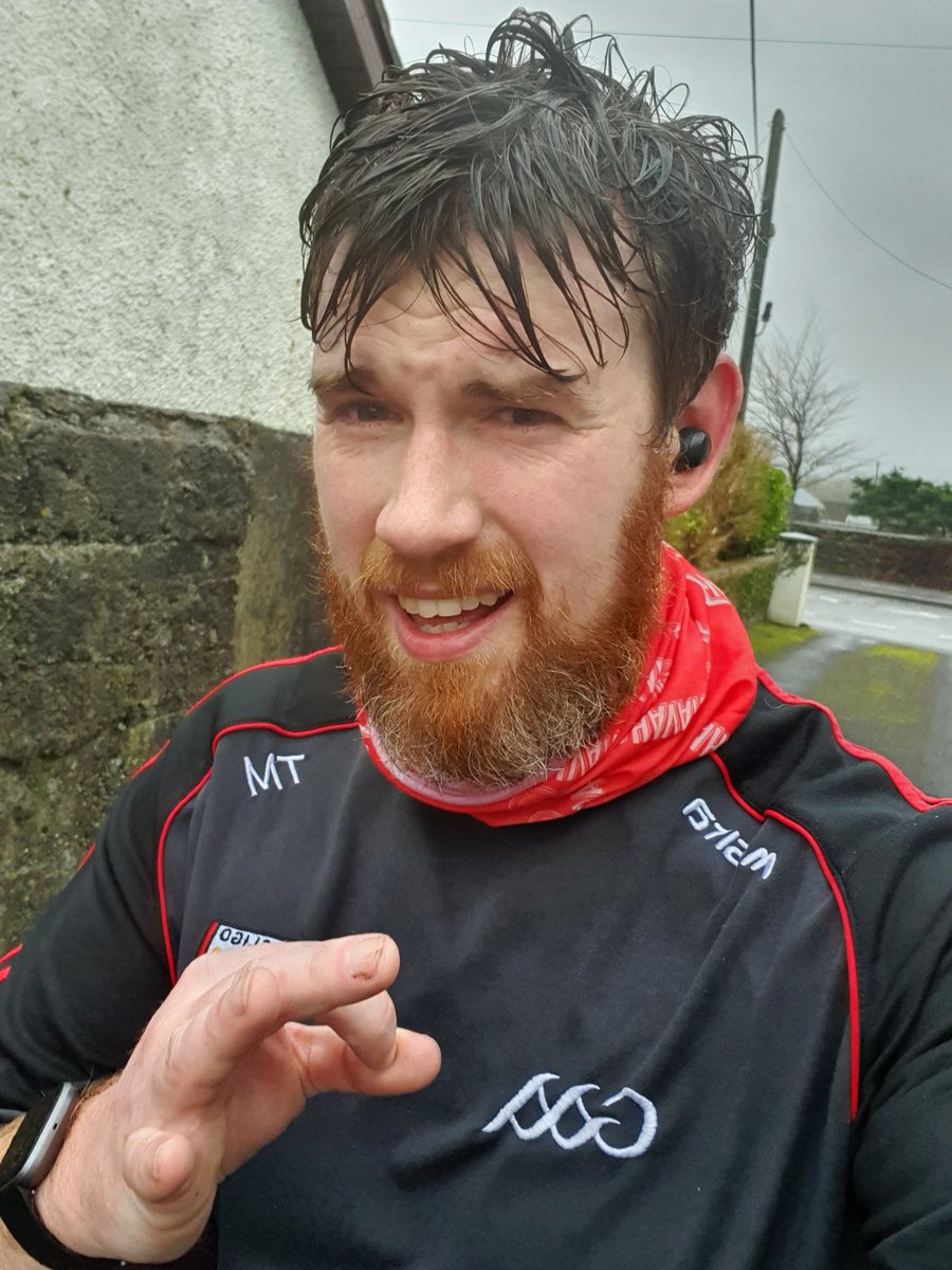 #colmhorkanmemorial run complete. @MayoGAA referees all taking part to support of Irish Defence Forces 62nd Infantry group, @CharlestownGAA  and East Mayo Athletes 
#mayorefs #ValentinesDayRun #wetone #greatcause #support