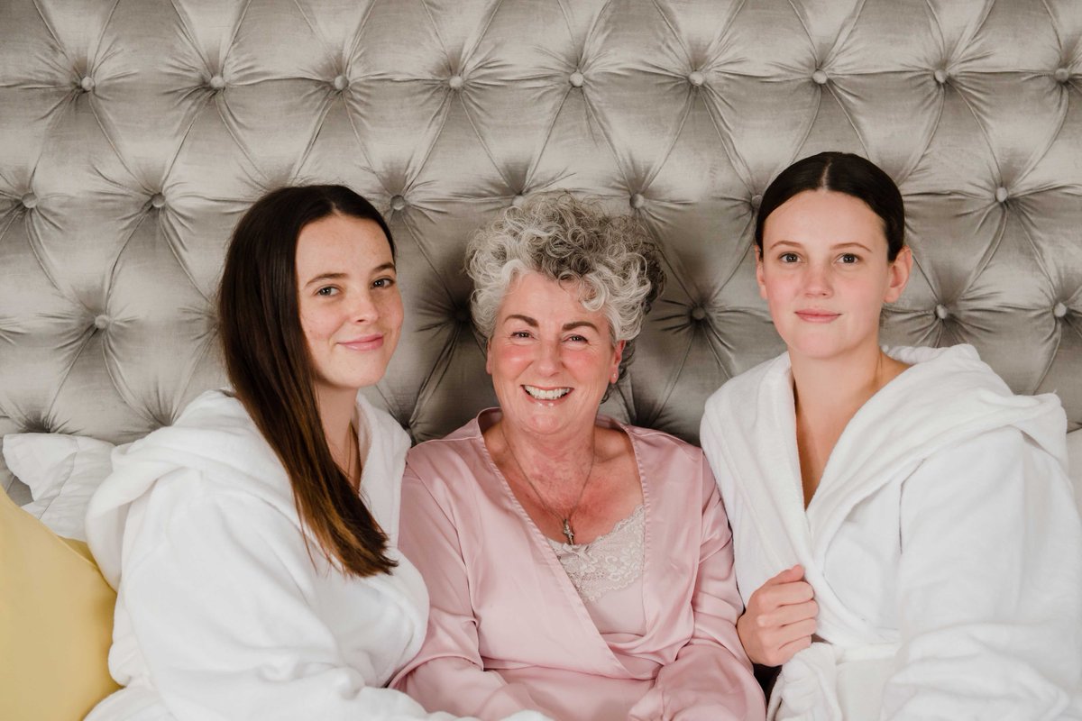 How are you lot doing? I'm feeling the family love today on Valentine's Day.❤️

Thank you for all of your love this year, Absoluters! #ValentinesDay