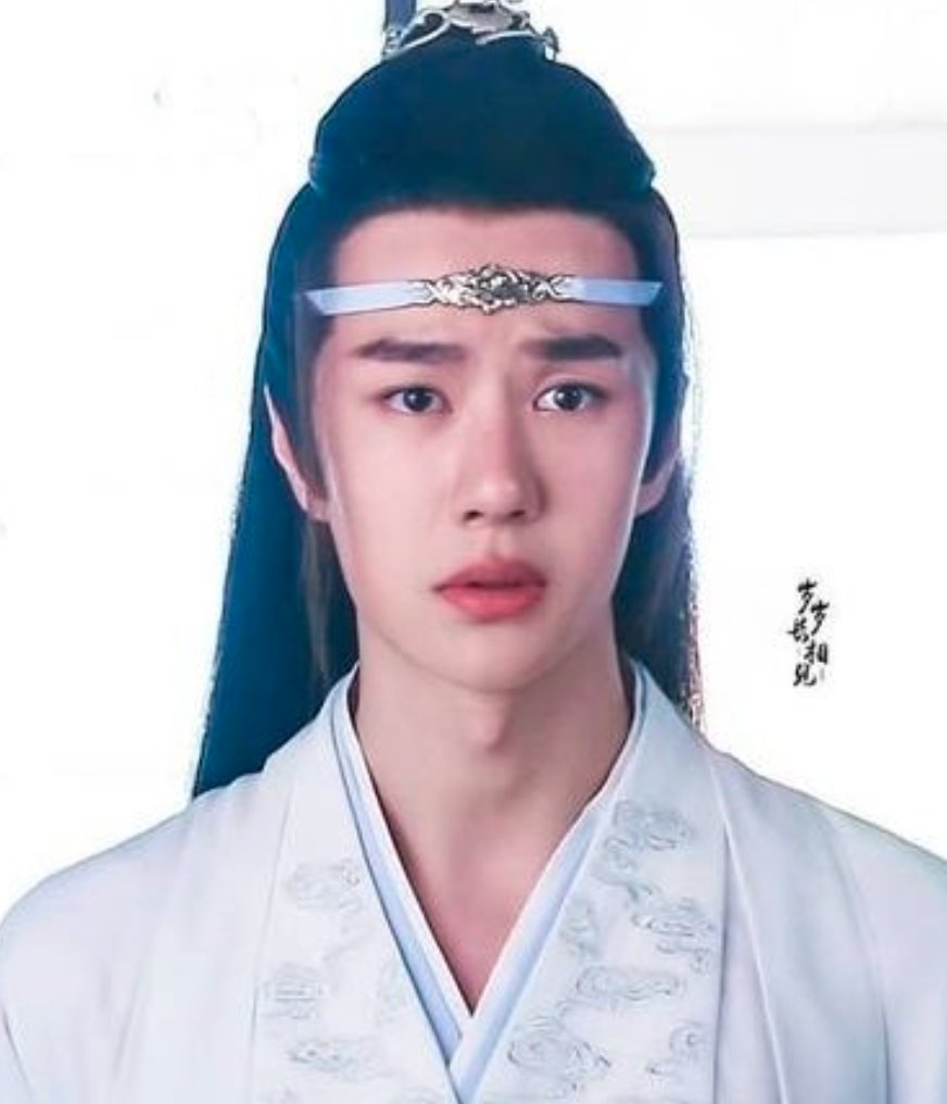 (( you can bet your whole ass lwj is staring at the security dude like this ))