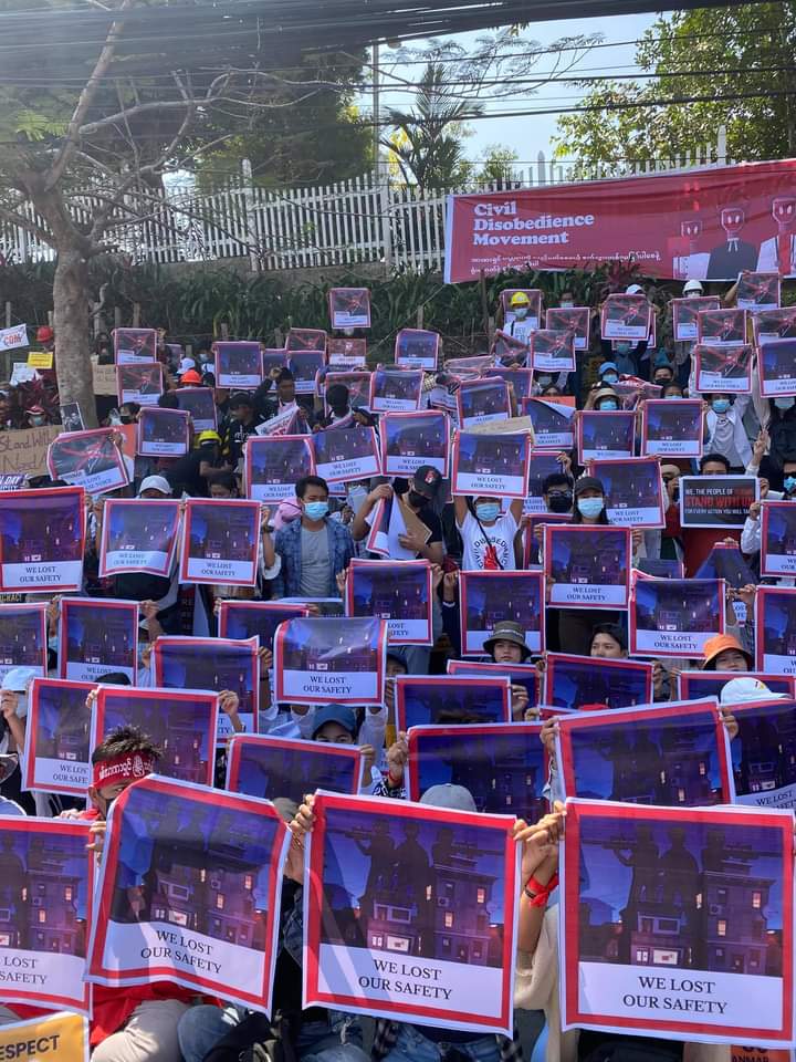 As a citizen of Myanmar, I do welcome American’s army as a help to Myanmar. Any action to bring down the military dictators is welcomed. Thank you for standing with Myanmar people.
#feb14coup
#I_stand_with_USA
#RejectTheMilitary
#JusticeForMyanmar
#credit