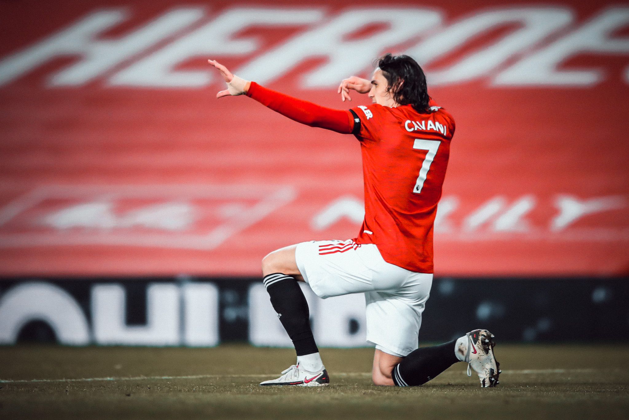 Happy Birthday Edinson Cavani Will the birthday boy start today? 