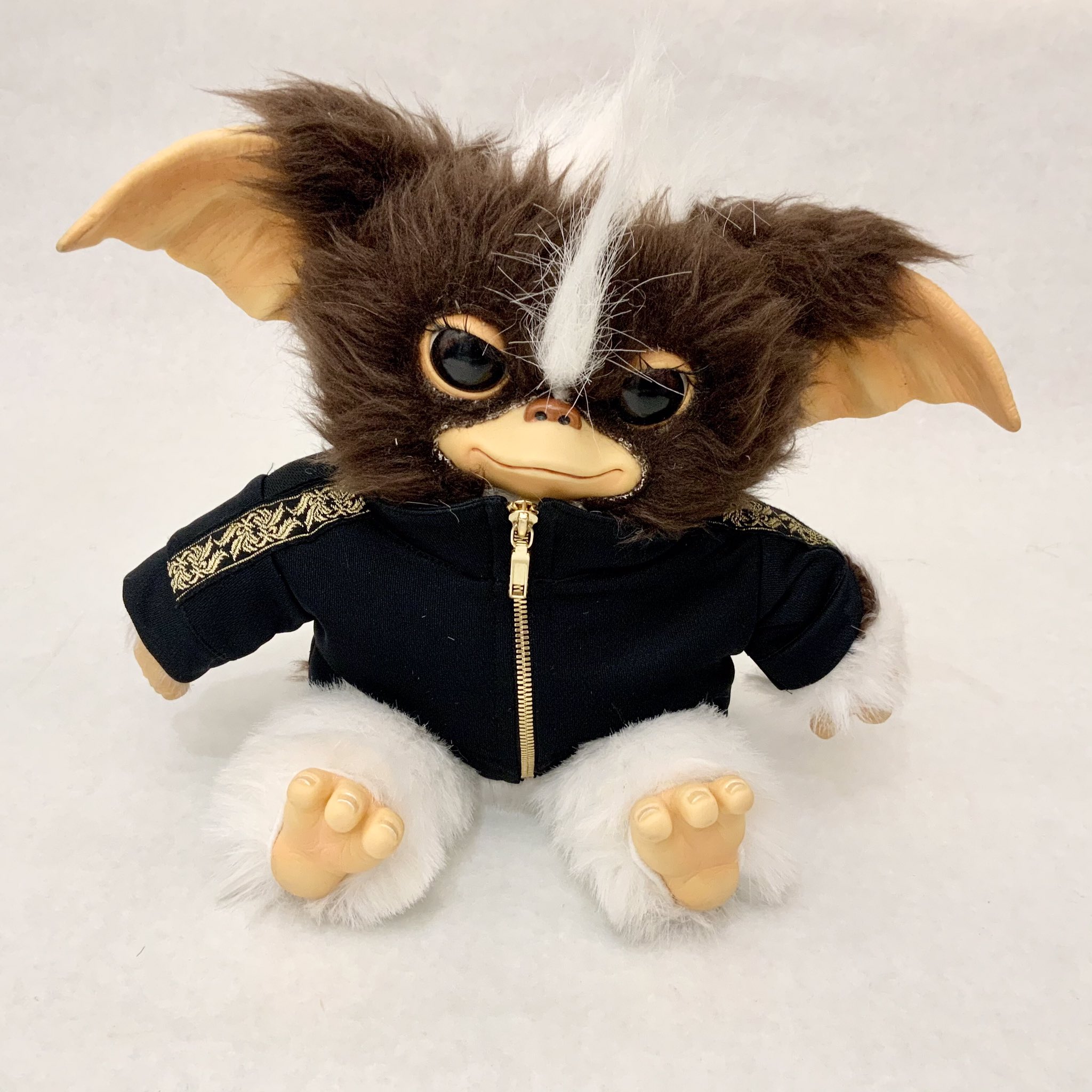 OVER THE STRIPES GREMLiNS