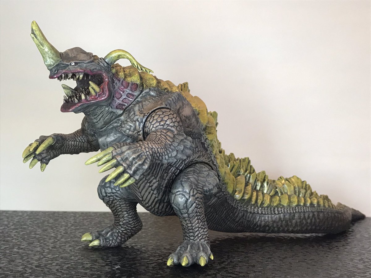 エクスプラス　ネロンガ　改造リペイント完成品 エクスプラス ネロンガ 改造リペイント完成品 SB141 エクス